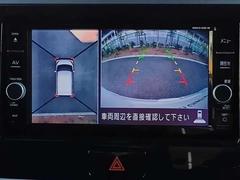 �ڥ��饦��ɥӥ塼��˥��������ۡ��ե���ȡ������ɥ��ߥ顼�����Σ��ĤΥ����ˤ�ꡢ��ξ�򿿾夫�鸫�Ƥ���褦�ʱ�����ǥ����ץ쥤��ɽ�����ޤ������Τ���֤���󤷤��ưפ˹Ԥ����Ȥ��Ǥ��ޤ��� 5