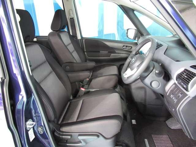 e-パワー ハイウェイスターV 【当社展示試乗車でした 新車保証、継承致します】 プロパイロット搭載 衝突被害軽減ブレーキ 踏み間違い衝突防止アシスト アラウンドビューモニター ブルーレイ再生カーナビ ETC2.0 ドラレコ(11枚目)