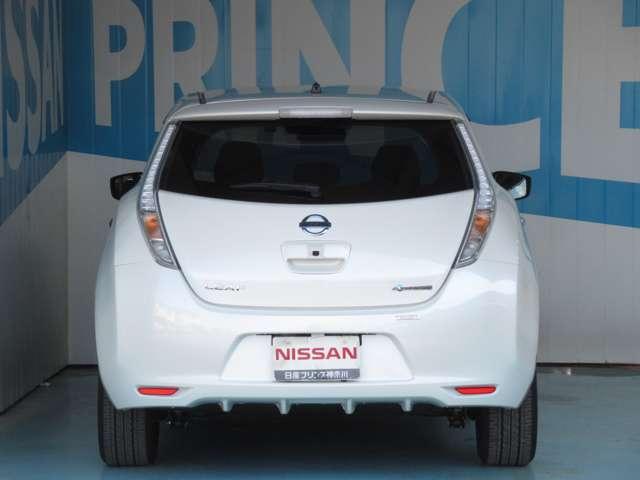 S(24kwh) 【ワンオーナー 車検 令和4年1月 走行1,961キロ(当社入庫時)】 衝突被害軽減ブレーキ 車線逸脱警報 横滑り防止装置 前後席シートヒーター カーナビ バックカメラ ETC ドライブレコーダー(18枚目)