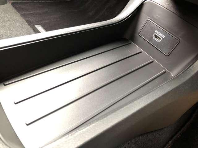 オーラ １．２　ＮＩＳＭＯ　メーカーナビＢＯＳＥサウンドアラビュー　エマージェンシブレーキ　アラウンドビューカメラ　スマートキー＆プッシュスタート　ワンオーナー　禁煙　ＥＴＣ　ドラレコ　車線逸脱　記録簿　ワンセグ　Ｂカメラ　運転席エアバッグ　ＡＢＳ　ナビＴＶ（10枚目）