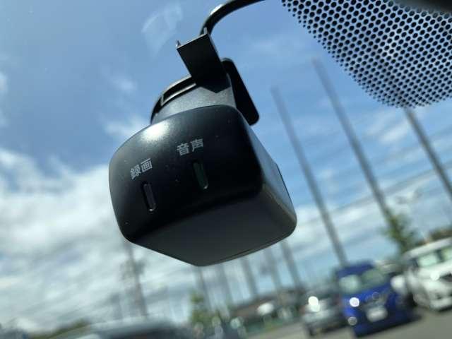 キックス １．２　Ｘ　（ｅ－ＰＯＷＥＲ）　純正Ｍナビ　アラウンドＭ　衝突軽減Ｂ　ＡＡＣ　スマートキー・プッシュスタート　ワンオーナー車　追従クルーズ　ＬＥＤヘッドライト　レーンキープアシスト　ドラレコ　ＥＴＣ　メモリ－ナビ　整備記録簿有　アルミ　サイドＳＲＳ　ナビＴＶ（15枚目）