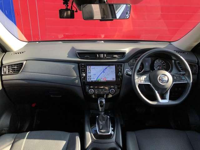 エクストレイル ２０Ｘｉ　Ｖセレクション　切替４ＷＤ　インテリジェントエマージェンシーブレーキ　３６０°カメラ　ＬＤＷ　１オナ　レーダークルーズ　ＬＥＤヘッド　アルミホイール　ＥＴＣ　インテリジェントキー　ドラレコ　ＡＢＳ　ナビＴＶ（4枚目）