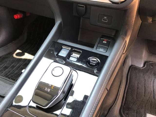 キックス １．２　Ｘ　ツートーン　インテリアエディション　（ｅ－ＰＯＷＥＲ）　純正メモリーナビアラウンドビューモニター　Ｂカメラ　衝突軽減ブレーキ　アラウンドビューモニター　ＬＥＤヘッドランプ　インテリジェントキー　ドラレコ　メモリーナビ　ＡＣＣ　ＥＴＣ　パワーウィンドウ　オートエアコン　ＡＢＳ　キーレス　パワステ（15枚目）