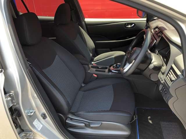 リーフ Ｓ　純正メモリーナビバックカメラＥＴＣ　バックビューモニター　ＬＥＤヘッド　ワンオーナー車　インテリジェントキー　ドラレコ　ＥＴＣ　メモリーナビ　オートエアコン　メンテナンスノート　パワーウインドウ　ワンセグ　ＡＢＳ　キーフリー　エアバッグ（16枚目）