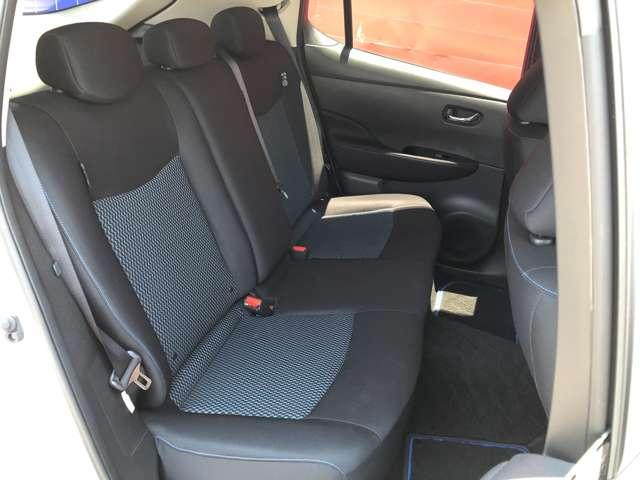 リーフ Ｓ　純正メモリーナビバックカメラＥＴＣ　バックビューモニター　ＬＥＤヘッド　ワンオーナー車　インテリジェントキー　ドラレコ　ＥＴＣ　メモリーナビ　オートエアコン　メンテナンスノート　パワーウインドウ　ワンセグ　ＡＢＳ　キーフリー　エアバッグ（17枚目）