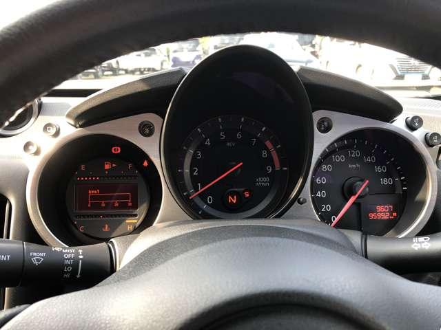 フェアレディＺ ベースグレード　３．７　メーカーナビ　バックモニター　スマ―トキー　ＥＴＣ　オートエアコン　ワンオーナー車　フルセグ　ドラレコ　ＴＶ　パワーウィンドウ　パワステ　アルミホイール　ＡＢＳ　エアバッグ　助手席エアバック（3枚目）