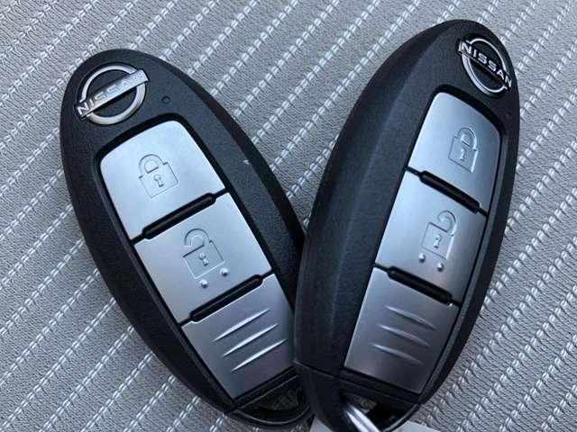 ノート Ｘ　ＦＯＵＲ　１．２　Ｘ　ＦＯＵＲ　４ＷＤ　純正メモリーナビ　アラウンドビューモニター　ワンオ－ナ－車　インテリジェントキー　４ＷＤ　ＬＥＤヘッドライト　ＥＴＣ　ＡＢＳ　助手席エアバッグ　キーレス　オートエアコン（13枚目）