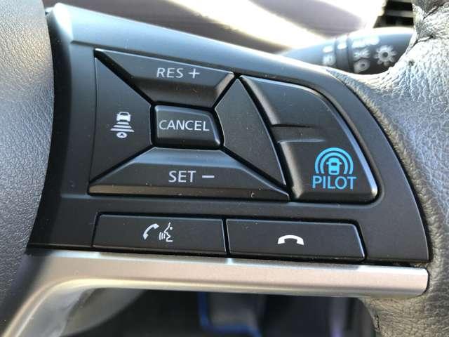 セレナ ｅ－パワー　ハイウェイスターＶ　全カメラ　記録簿付き　Ｒカメラ　車線逸脱警告　ＬＥＤランプ　スマキ－　ＥＴＣ　ワンオーナ－　サイドエアバック　ドライブレコーダー　メモリーナビ　エアバック　オートエアコン　アルミホイール　ナビＴＶ（12枚目）