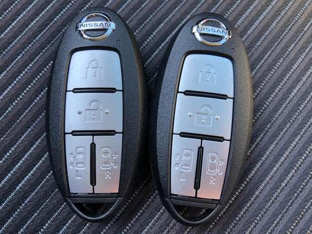 セレナ ｅ－パワー　ハイウェイスターＶ　全カメラ　記録簿付き　Ｒカメラ　車線逸脱警告　ＬＥＤランプ　スマキ－　ＥＴＣ　ワンオーナ－　サイドエアバック　ドライブレコーダー　メモリーナビ　エアバック　オートエアコン　アルミホイール　ナビＴＶ（14枚目）