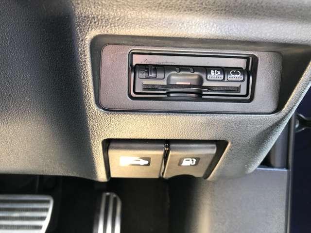 ジューク １６ＧＴ　１．６　１６ＧＴ　２オーナー純正メモリーナビ　アラウンドビュー　オートエアコン　スマートキー　エマブレ　アルミホイール　ワンセグＴＶ　ＡＢＳ　ＥＴＣ　キーレス　パワーウィンドウ　ドライブレコーダー（9枚目）