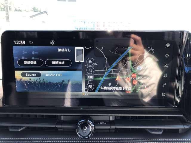 セレナ ハイウェイスターＶ　２．０　ハイウェイスターＶ　ＡＷＩＮエアロ　メーカーナビアラウンドビュー　オートエアコン　スマートキー　エマブレ　全周囲カメラ　アルミホイール　ＡＢＳ　ＥＴＣ　パワーウィンドウ　パワーステアリング（5枚目）