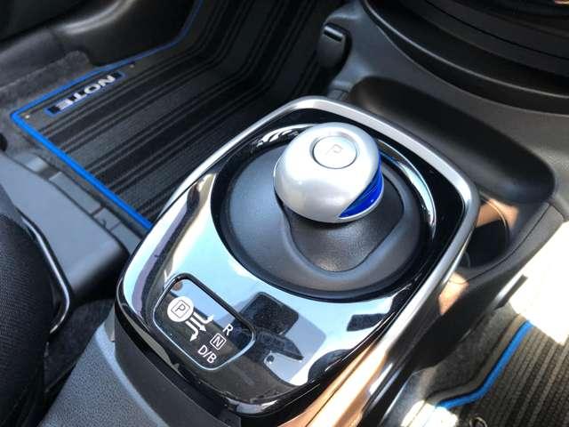 ノート １．２　ｅ－ＰＯＷＥＲ　Ｘ　純正メモリーナビアラウンドビューモニター　３６０°カメラ　記録簿付　Ｒカメラ　運転席助手席エアバック　レーンキープ　ＡＵＴＯエアコン　１オーナー　ナビＴＶ　ＡＷ　サイドカメラ　運転席エアバッグ　キーレスエントリー　ＬＥＤヘッド　ＥＴＣ車載器（15枚目）