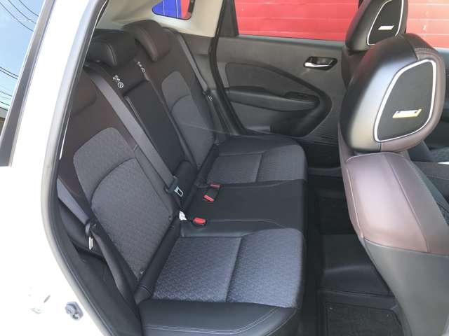 オーラ Ｇ　ＦＯＵＲ　１．２　Ｇ　ＦＯＵＲ　４ＷＤ　メーカーナビ　アラウンドビューモニター　ワンオーナー車　エマブレ　全周囲　記録簿　アダプティブクルーズ　オートエアコン　スマートキー　ＬＥＤライト　アルミホイール　４ＷＤ（16枚目）