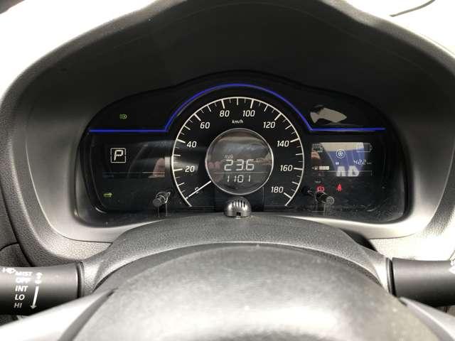 ノート ｅ－パワー　Ｘ　３６０°カメラ　記録簿付　Ｒカメラ　運転席助手席エアバック　ＡＵＴＯエアコン　１オーナー　ナビＴＶ　ＡＷ　サイドカメラ　運転席エアバッグ　キーレスエントリー　パワーウィンドウ　パワステ　メモリーナビ（4枚目）