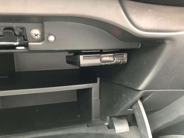 ノート ｅ－パワー　Ｘ　３６０°カメラ　記録簿付　Ｒカメラ　運転席助手席エアバック　ＡＵＴＯエアコン　１オーナー　ナビＴＶ　ＡＷ　サイドカメラ　運転席エアバッグ　キーレスエントリー　パワーウィンドウ　パワステ　メモリーナビ（12枚目）