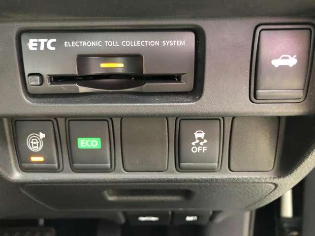 ティアナ ２．５　ＸＬ　メーカーナビアラウンドビューモニターＥＴＣ　テレビ　ワンオーナー車　アラウンドビュ－モニタ－　スマキー　カーテンエアバック　ＡＡＣ　パワーウインドウ　ＥＴＣ　Ｂカメラ　アルミホイール　キーレス　ワンセグＴＶ　ＡＢＳ　パワーステアリング（7枚目）