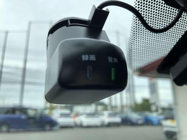 キックス Ｘ　ワンオ－ナ－車　プロパイロット　スマートキー　ＬＥＤヘッドライト　レーンアシスト　パワーステアリング　ドライブレコーダー　ＥＴＣ２・０　整備記録簿有　純正メモリーナビ　アルミホイール（14枚目）
