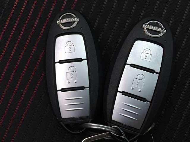 オーラ ニスモ 衝突軽減ブレーキ インテリキー ETC2.0 ドラレコ 車線逸脱警報 定期点検記録簿 アルミホイール 運転席エアバッグ メーカーオプションナビ プロパイロット アラウンドビューモニター(16枚目)