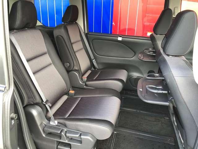 セレナ １．２　ｅ－ＰＯＷＥＲ　ハイウェイスター　Ｖ　純正メモリーナビアラウンドビューモニター　３６０°カメラ　エマジェンシーブレーキ　１オナ　スマキー　バックカメラ　ＬＥＤ　レーンアシスト　点検記録簿付　ＥＴＣ　ドラレコ　サイドカーテンエアバック　フルオートエアコン　アルミホイール　エアバック（17枚目）