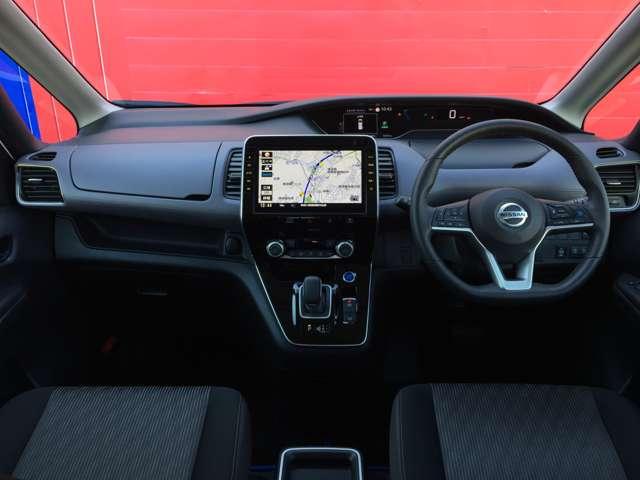 セレナ e-パワー ハイウェイスターV アラウンドビューモニター エマジェンシーブレーキ 1オナー スマートキー LEDヘッドライト 点検記録簿付 ETC2.0 ドラレコ フルオートエアコン アルミホイール 両側電動スライドドア(4枚目)