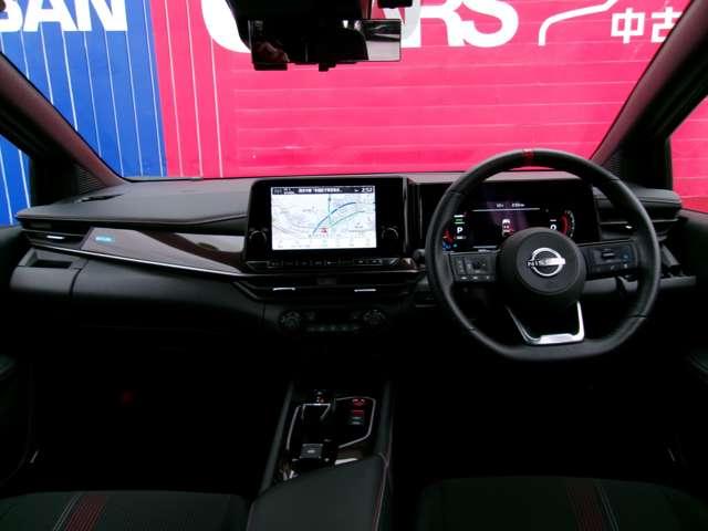 オーラ 1.2 NISMO メーカーナビアラウンドビューモニタードラ カーテンエアバッグ エマブレ 禁煙 インテリキー ETC ドラレコ 車線逸脱警報 ワンセグ キーフリーシステム ダブルエアバック 定期点検記録簿 アルミホイール 運転席エアバッグ メモリーナビ ABS(5枚目)