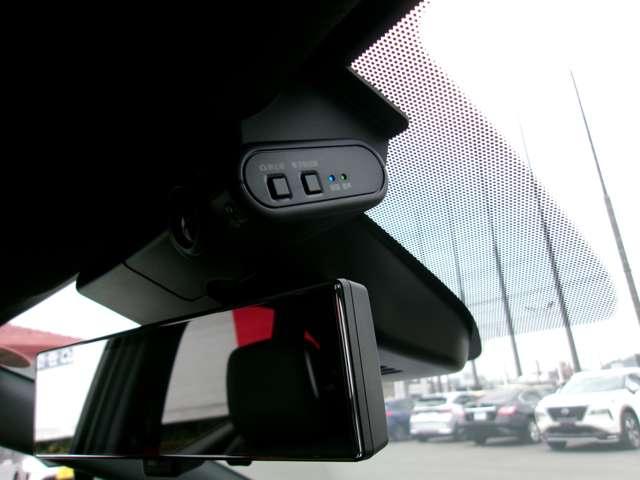 オーラ 1.2 NISMO メーカーナビアラウンドビューモニタードラ カーテンエアバッグ エマブレ 禁煙 インテリキー ETC ドラレコ 車線逸脱警報 ワンセグ キーフリーシステム ダブルエアバック 定期点検記録簿 アルミホイール 運転席エアバッグ メモリーナビ ABS(10枚目)