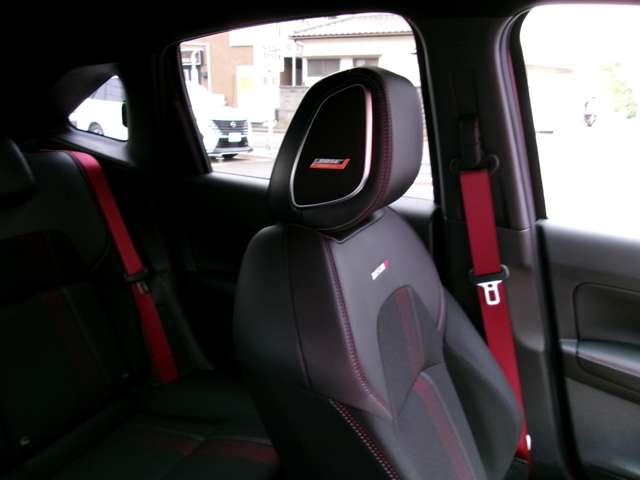 オーラ 1.2 NISMO メーカーナビアラウンドビューモニタードラ カーテンエアバッグ エマブレ 禁煙 インテリキー ETC ドラレコ 車線逸脱警報 ワンセグ キーフリーシステム ダブルエアバック 定期点検記録簿 アルミホイール 運転席エアバッグ メモリーナビ ABS(16枚目)