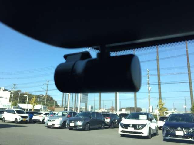 オーラ ニスモ メーカーオプションナビ 衝突軽減ブレーキ インテリキー ETC2.0 ドラレコ 車線逸脱警報 プロパイロット 定期点検記録簿 アルミホイール アラウンドビューモニター ABS LEDヘッドライト(15枚目)