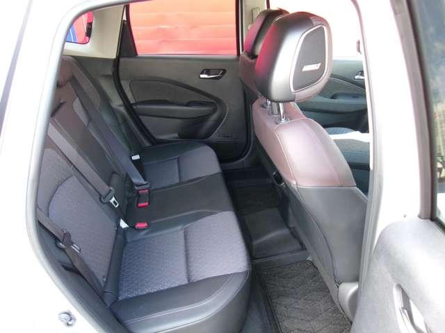 オーラ Ｇ　ＦＯＵＲ　ワンオーナー車　エマブレ　全周囲　ＬＤＷ　記録簿　アダプティブクルーズ　オートエアコン　スマートキー　バックカメラ　ＬＥＤライト　アルミホイール　４ＷＤ　ＥＴＣ車載器　ナビＴＶ　メモリーナビ　禁煙（15枚目）