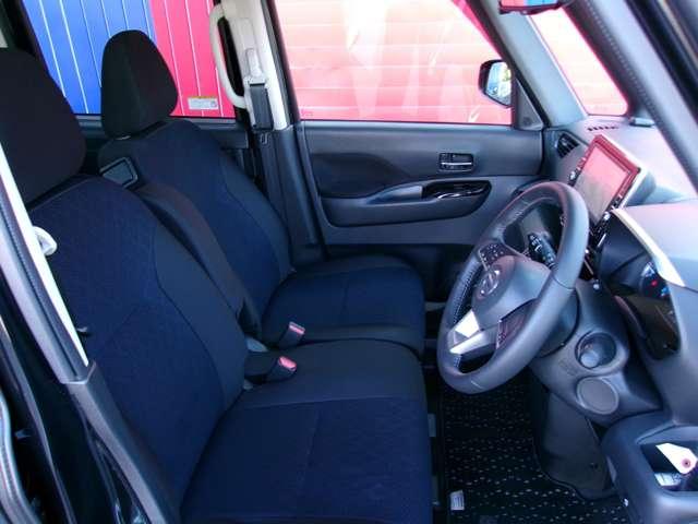 ルークス ６６０　ハイウェイスターＧターボ　ワンオーナー純正メモリーナビアラウンドビ　助手席エアバッグ　アイドリングストップ機能　両側電動スライドドア　インテリキ－　１オーナー　ＬＥＤヘッドランプ　点検記録簿　バックモニター　キーフリー　アルミホイール　ＡＢＳ　パワーステアリング（9枚目）