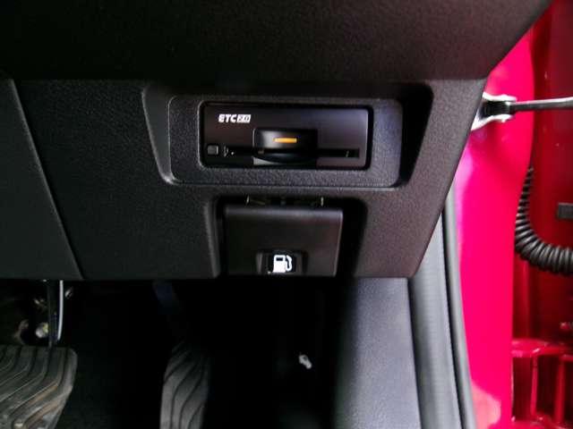 ノート Ｘ　衝突被害軽減ブレ－キ　アラウンドビューモニター　ＥＴＣ２．０　ＬＥＤヘッドライト　プロパイロット　インテリキー　ワンオーナー　ドラレコ　整備記録簿　メーカーオプションナビ　オートホールド（12枚目）