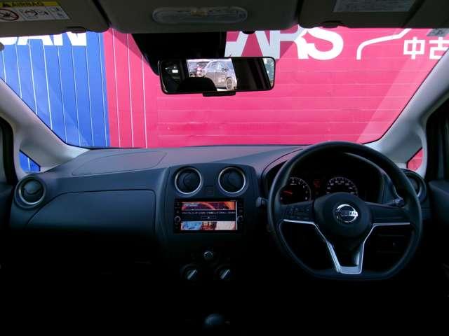 ノート １．２　Ｘ　純正メモリーナビ・アラウンドビューモニタ　レーダーブレーキサポート　１オーナー車　記録簿付き　Ｄレコ　スマトキー　キーレス　運転席助手席エアバッグ　ナビＴＶ　ワンセグ　バックカメラ　エアコン　パワーウィンドウ　パワーステアリング　ＡＢＳ（7枚目）