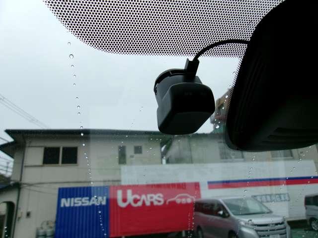 セレナ 1.2 e-POWER ハイウェイスター V ワンオーナー純正メモリーナビアラウンドビ 360°カメラ エマジェンシーブレーキ 1オナ スマキー バックカメラ LED レーンアシスト 点検記録簿付 ETC ドラレコ サイドカーテンエアバック フルオートエアコン アルミホイール エアバック(6枚目)