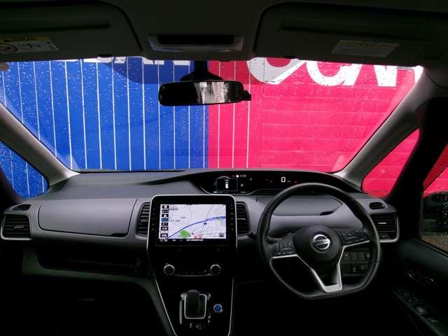 セレナ ｅ－パワー　ハイウェイスターＶ　１．２　ｅ－ＰＯＷＥＲ　ハイウェイスター　Ｖ　純正メモリーナビ　アラウンドビューモニター　エマジェンシーブレーキ　ＬＥＤ　ＥＴＣ　ドラレコ　サイドカーテンエアバック　フルオートエアコン　アルミホイール（6枚目）