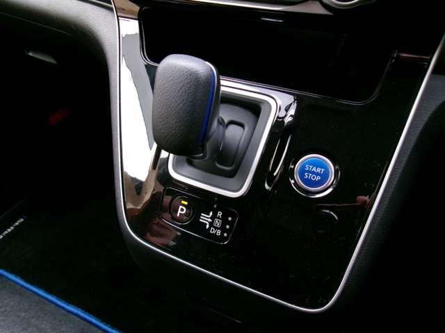 セレナ ｅ－パワー　ハイウェイスターＶ　１．２　ｅ－ＰＯＷＥＲ　ハイウェイスター　Ｖ　純正メモリーナビ　アラウンドビューモニター　エマジェンシーブレーキ　ＬＥＤ　ＥＴＣ　ドラレコ　サイドカーテンエアバック　フルオートエアコン　アルミホイール（10枚目）