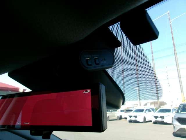 ノート １．２　Ｘ　純正メモリーナビアラウンドビューモニター　リアカメラ　衝突被害軽減ブレ－キ　全方位カメラ　ＥＴＣ付　禁煙車　ＬＥＤヘッドライト　インテリジェントキー　ワンオーナー　ドラレコ　整備記録簿　ワンセグＴＶ　ＴＶナビ　サイドカーテンエアバック　ＡＢＳ（3枚目）