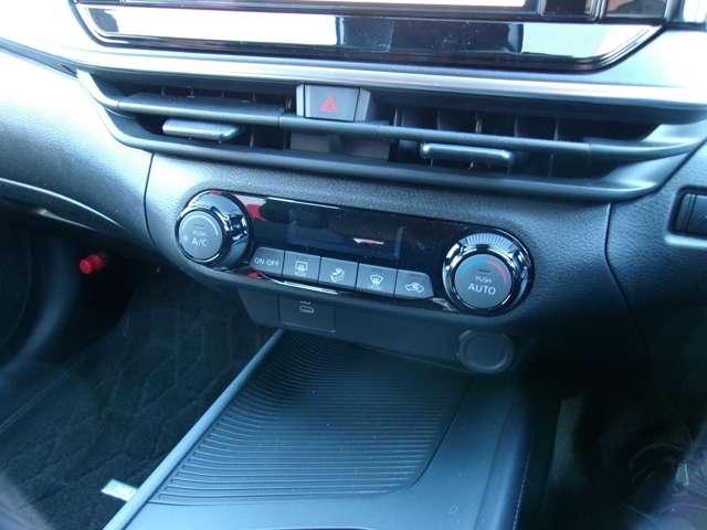 ノート １．２　Ｘ　純正メモリーナビアラウンドビューモニター　リアカメラ　衝突被害軽減ブレ－キ　全方位カメラ　ＥＴＣ付　禁煙車　ＬＥＤヘッドライト　インテリジェントキー　ワンオーナー　ドラレコ　整備記録簿　ワンセグＴＶ　ＴＶナビ　サイドカーテンエアバック　ＡＢＳ（10枚目）