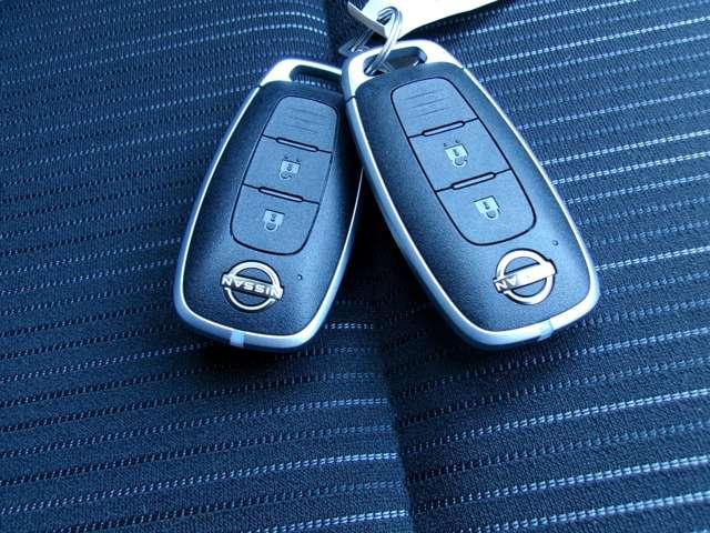 ノート １．２　Ｘ　純正メモリーナビアラウンドビューモニター　リアカメラ　衝突被害軽減ブレ－キ　全方位カメラ　ＥＴＣ付　禁煙車　ＬＥＤヘッドライト　インテリジェントキー　ワンオーナー　ドラレコ　整備記録簿　ワンセグＴＶ　ＴＶナビ　サイドカーテンエアバック　ＡＢＳ（12枚目）