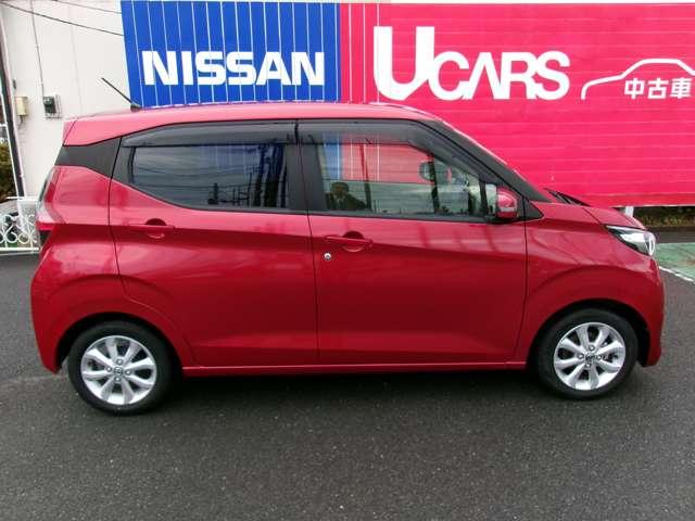 デイズ ６６０　Ｘ　ワンオーナー純正メモリーナビアラウンドビ　踏み間違え防止　スマートキー　バックカメラ　１オーナー　ＥＴＣ　キーレス　フルオートエアコン　ナビＴＶ　ＷＡＢ　記録簿　運転席エアバック　メモリーナビゲーション　サイドエアバッグ　ＰＳ　アルミホイール（15枚目）