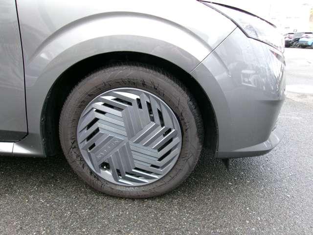 ノート １．２　Ｘ　メーカーナビアラウンドビューモニタードラ　リアカメラ　衝突被害軽減ブレ－キ　全方位カメラ　ＥＴＣ付　禁煙車　ＬＥＤヘッドライト　レーダークルーズ　レーンアシスト　インテリジェントキー　ワンオーナー　ドラレコ　整備記録簿　ワンセグＴＶ　ＴＶナビ（17枚目）