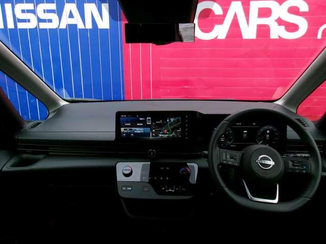 セレナ １．４　ｅ－ＰＯＷＥＲ　ＸＶ　メーカーナビアラウンドビューモニタードラ　衝突被害軽減　インテリジェントキー　ＬＥＤヘッドライト　ドライブレコーダー　レーンアシスト　パワーウィンドウ　エアコン　アダプティブクルーズコントロール　パワーステアリング　ワンセグＴＶ　全方位モニタ（6枚目）