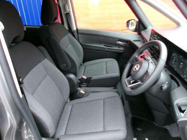 セレナ １．４　ｅ－ＰＯＷＥＲ　ＸＶ　メーカーナビアラウンドビューモニタードラ　衝突被害軽減　インテリジェントキー　ＬＥＤヘッドライト　ドライブレコーダー　レーンアシスト　パワーウィンドウ　エアコン　アダプティブクルーズコントロール　パワーステアリング　ワンセグＴＶ　全方位モニタ（11枚目）