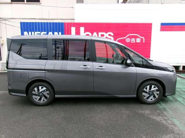 セレナ １．４　ｅ－ＰＯＷＥＲ　ＸＶ　メーカーナビアラウンドビューモニタードラ　衝突被害軽減　インテリジェントキー　ＬＥＤヘッドライト　ドライブレコーダー　レーンアシスト　パワーウィンドウ　エアコン　アダプティブクルーズコントロール　パワーステアリング　ワンセグＴＶ　全方位モニタ（17枚目）