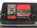 アラウンドビュ-モニタ-装備。上から見下ろしているような映像が表示されるので、車庫入れ時も安心です!