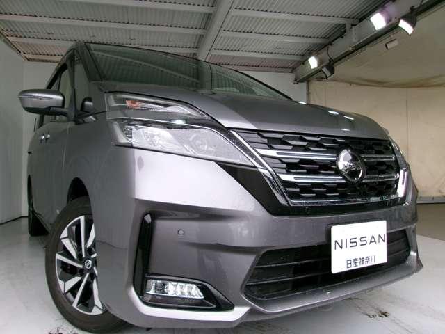 セレナ ２．０　ＸＶ　１３・３インチ大型後席モニター　オートクルーズ　ＬＥＤライト　ＥＴＣ車載器　レーンキープ　インテリキー　バックカメラ　記録簿　ドラレコ　パワーウインドウ　盗難防止システム　ナビＴＶ　エアコン　ＡＢＳ　エアバッグ　メモリーナビ（4枚目）