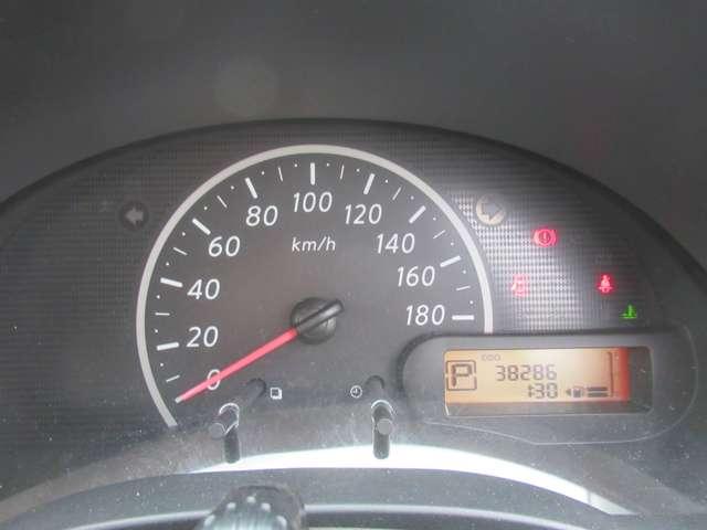 マーチ １．２　１２Ｘ　バックカメラ・ＥＴＣ　後カメラ　ＥＴＣ車載器　イモビ　スマートキープッシュスタート　アイストップ　ナビＴＶ　記録簿付き　運転席助手席エアバック　パワーウインド　パワステ　寒冷地仕様　ＡＢＳ　フルセグ　キーレスエントリー（9枚目）