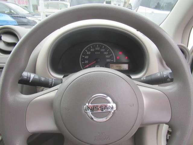 マーチ １．２　１２Ｘ　バックカメラ・ＥＴＣ　後カメラ　ＥＴＣ車載器　イモビ　スマートキープッシュスタート　アイストップ　ナビＴＶ　記録簿付き　運転席助手席エアバック　パワーウインド　パワステ　寒冷地仕様　ＡＢＳ　フルセグ　キーレスエントリー（10枚目）