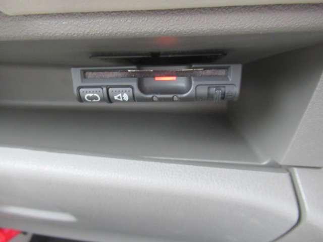 マーチ １．２　１２Ｘ　バックカメラ・ＥＴＣ　後カメラ　ＥＴＣ車載器　イモビ　スマートキープッシュスタート　アイストップ　ナビＴＶ　記録簿付き　運転席助手席エアバック　パワーウインド　パワステ　寒冷地仕様　ＡＢＳ　フルセグ　キーレスエントリー（14枚目）