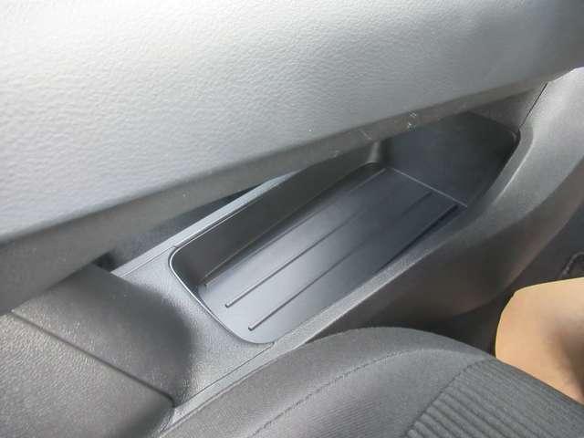 ノート 1.2 S アラウンドビューモニター・ドラレコ前後 軽減ブレーキ 360°カメラ LDW バックカメラ サイドカメラ インテリキー イモビライザー メモリーナビ ドライブレコーダー ナビTV付き ワンセグTV付き 整備点検記録簿 ETC オートエアコン(16枚目)