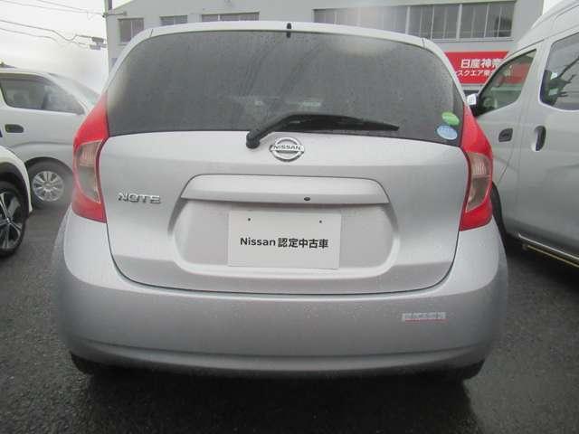ノート １．２　Ｘ　Ｖセレクション　プラスセーフティ　車線逸脱警告　運転席助手席エアバック　記録簿付き　ＡＡＣ　キーレスエントリー　ＥＴＣ　スマートキー　盗難防止システム　アイドリングストップ　ＡＢＳ　パワステ　メモリナビ　エアバッグ　ナビ＆ＴＶ（6枚目）